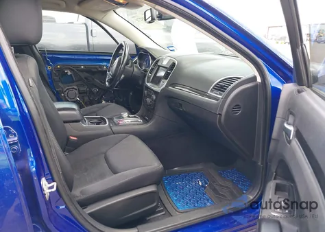 2019 Chrysler 300 Touring из США, поврежденный, VIN 2C3CCAAG7KH676048